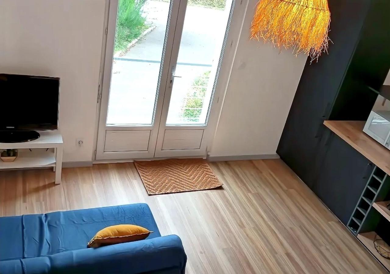 Petite Maison Avec Jardin Landrévarzec Exterior photo