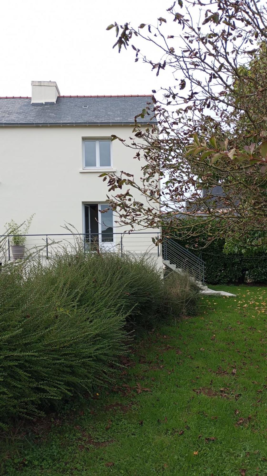 Petite Maison Avec Jardin Landrévarzec Exterior photo